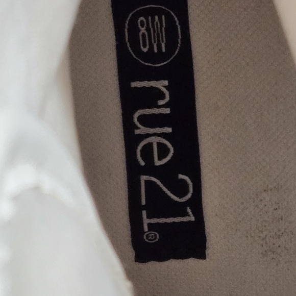 Rue21 White Combat Boots with Black Laces - Picture 3 of 14